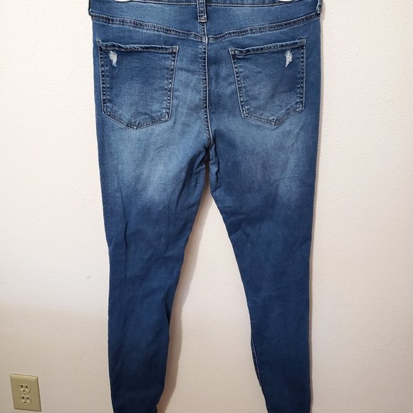 SO Faded Distressed Jeans High Rise Jegging Size 7 Juniors - Picture 8 of 9